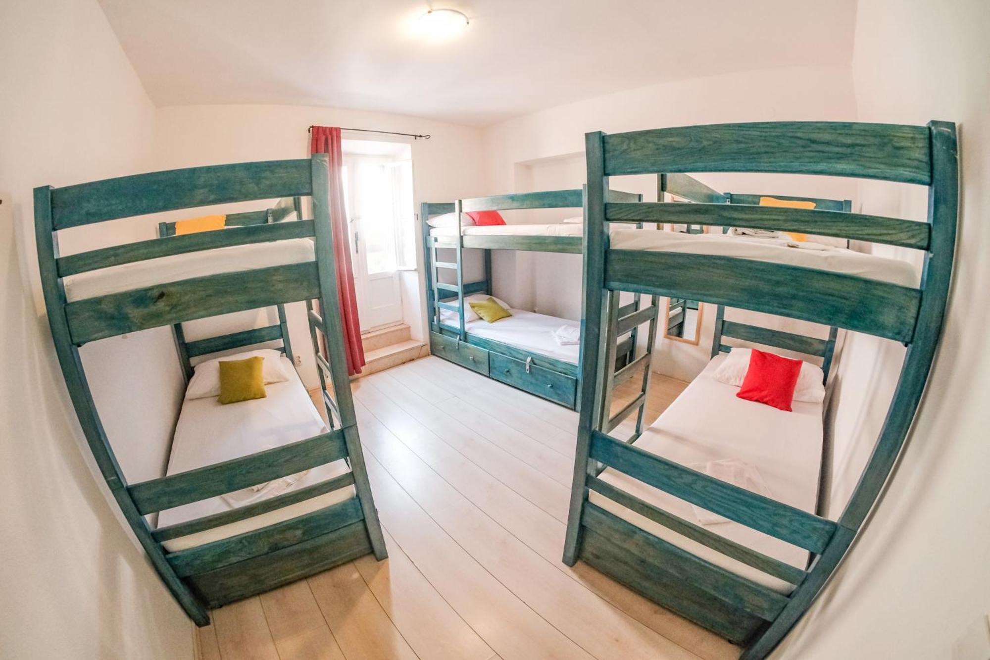 White Rabbit Hostel Hvar Town Zewnętrze zdjęcie