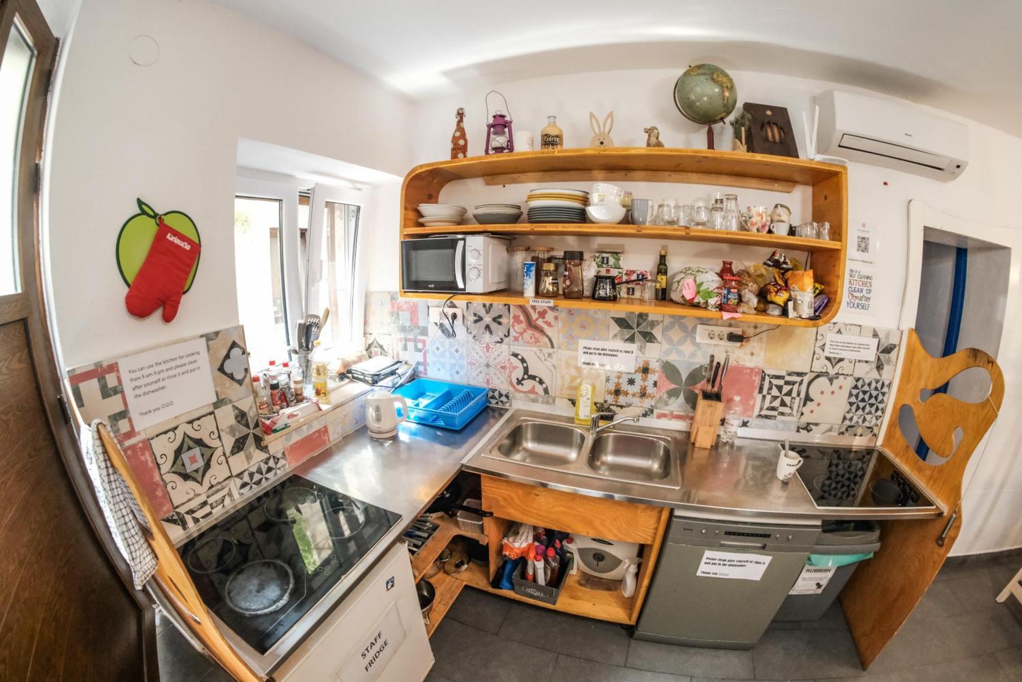 White Rabbit Hostel Hvar Town Zewnętrze zdjęcie