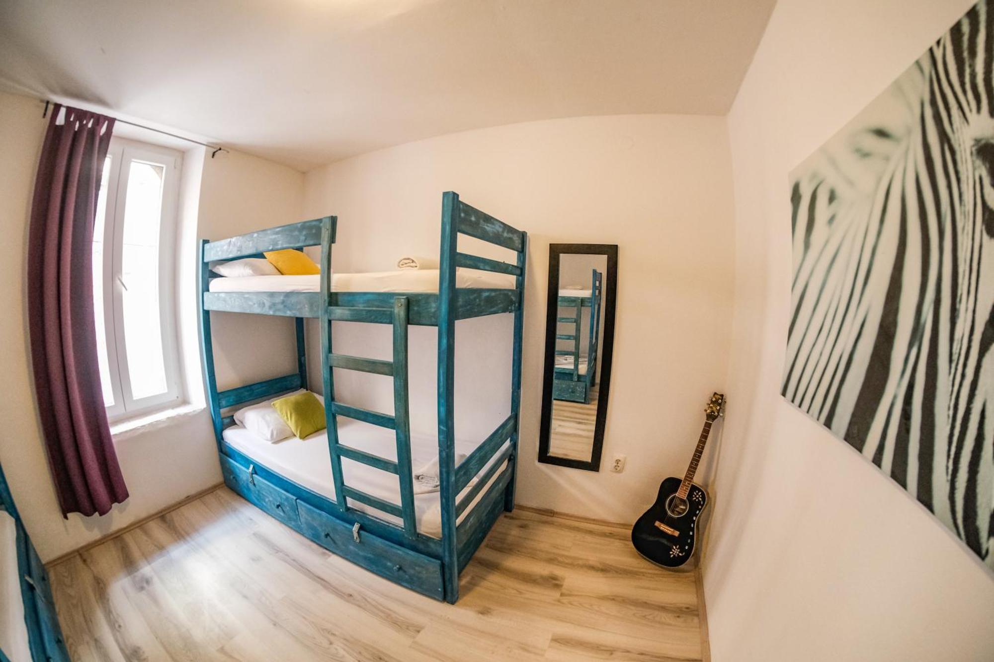 White Rabbit Hostel Hvar Town Zewnętrze zdjęcie