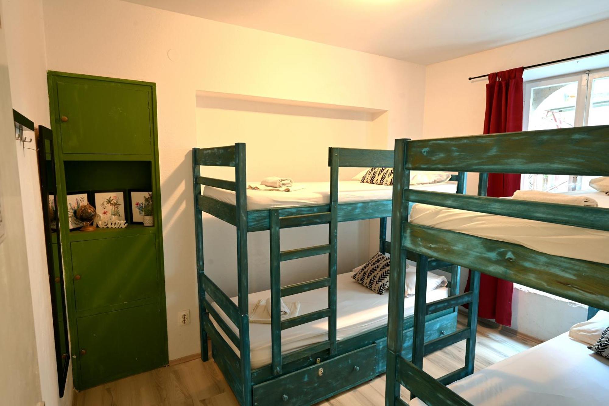White Rabbit Hostel Hvar Town Zewnętrze zdjęcie