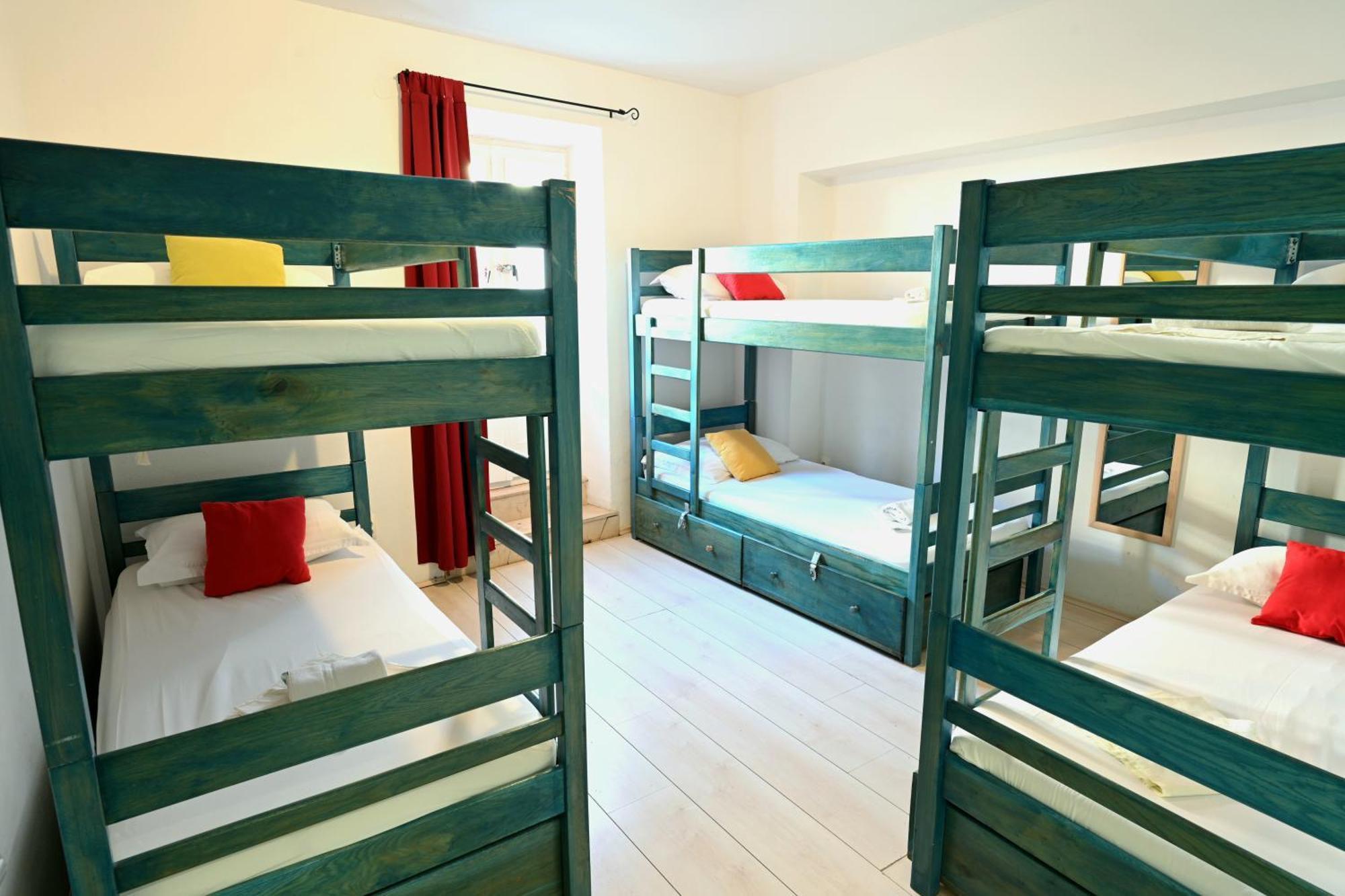 White Rabbit Hostel Hvar Town Zewnętrze zdjęcie