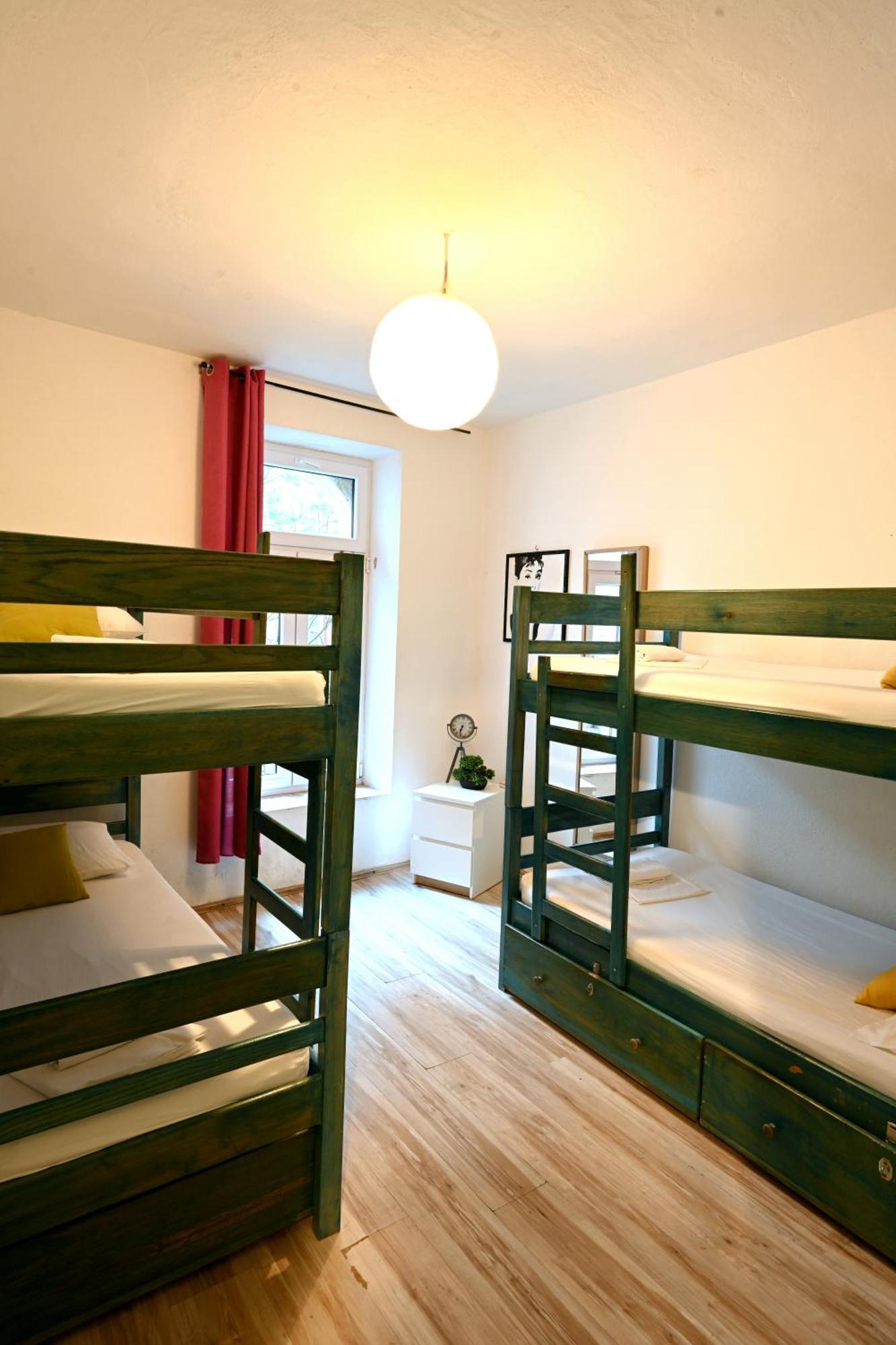 White Rabbit Hostel Hvar Town Zewnętrze zdjęcie