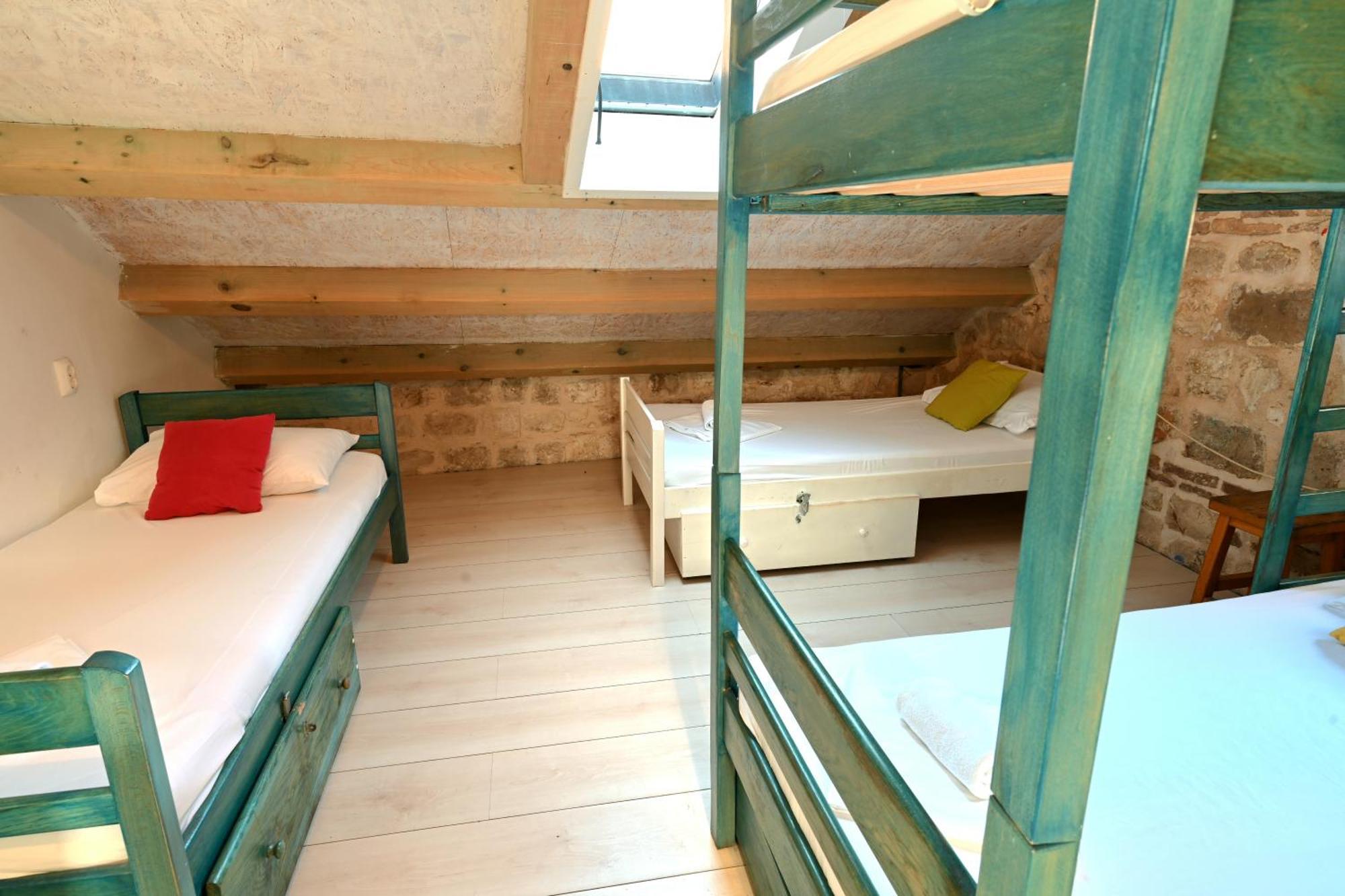 White Rabbit Hostel Hvar Town Zewnętrze zdjęcie